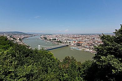 《精灵宝可梦：黄》原封GB卡带被美国海关拆烂